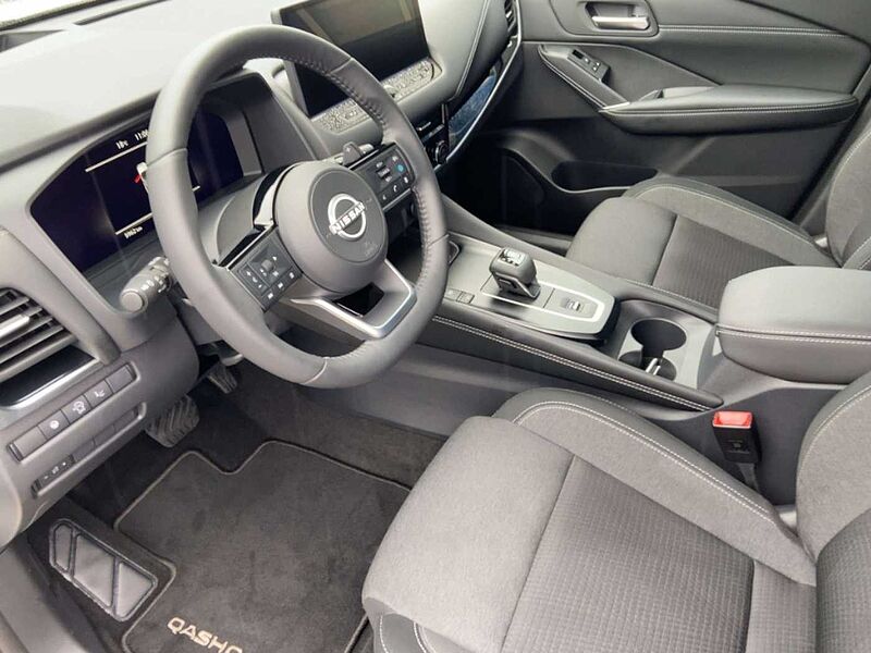 Nissan Qashqai N-Connecta 1.3 MHEV Xtronic Winter Techn.