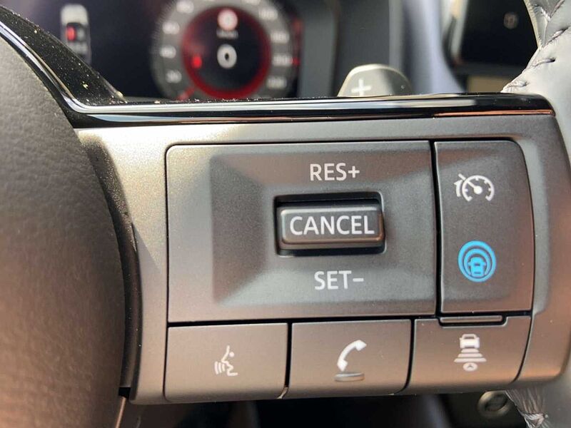 Nissan Qashqai Tekna 1.3 MHEV Xtronic 360°Kamera CarPlay