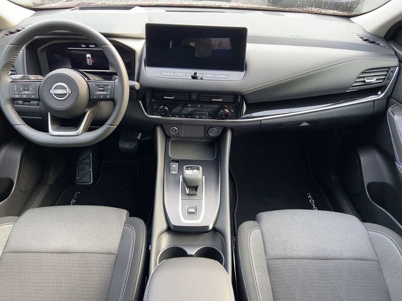 Nissan Qashqai N-CONNECTA 1.3 MHEV Xtronic Winter Techn.