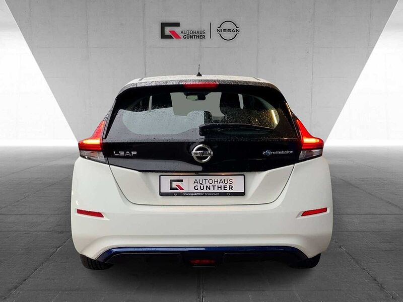 Nissan Leaf Acenta 40 kWh (ZE1) Kamera DAB