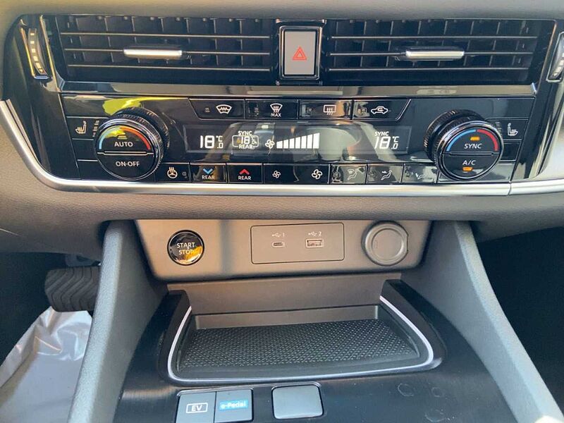 Nissan X-Trail N-CONNECTA e-Power ProPilot/HUD/PGD/19''